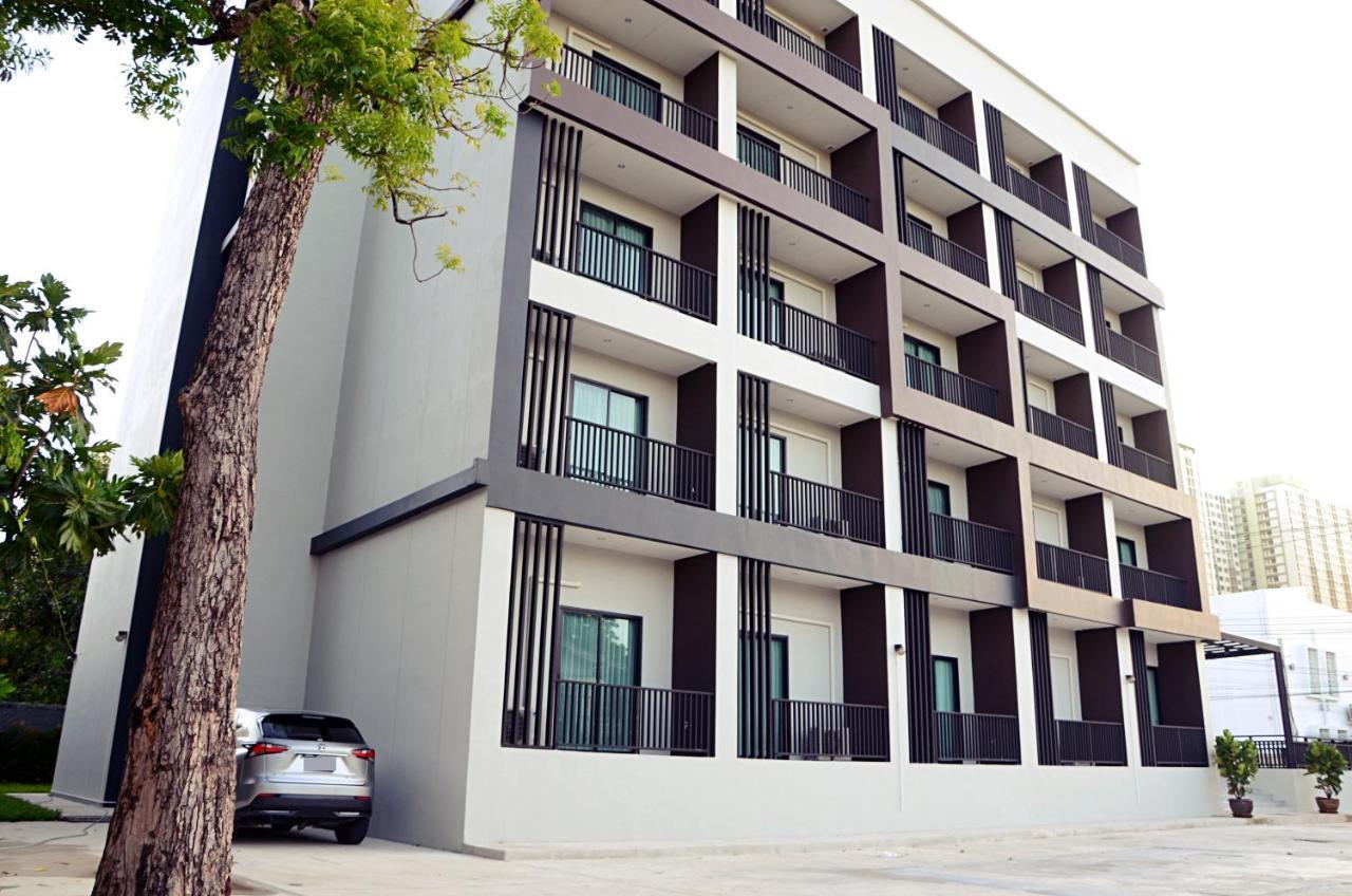 Re Riva Apartment Bangkok Exterior photo